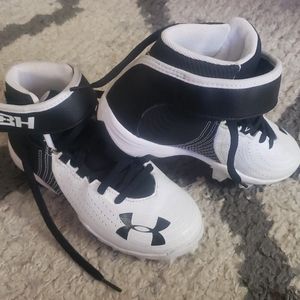 Under Armour kids baseball cleats